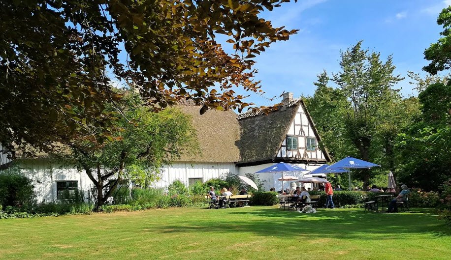 Café Lindauhof - Landarzthaus, Germany
